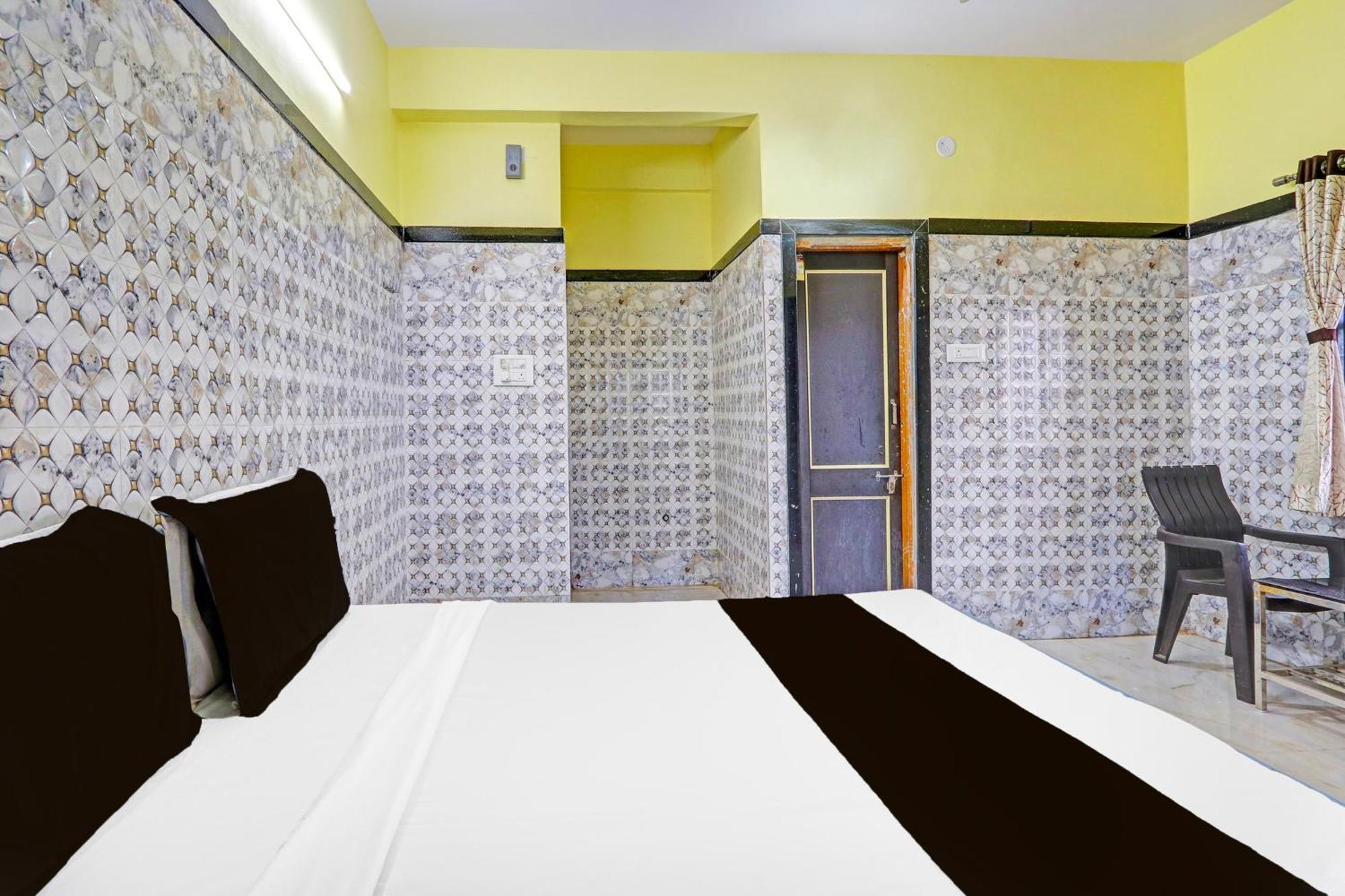 Hotel O Pankaj Hotel & Lodge Gangapur  ภายนอก รูปภาพ