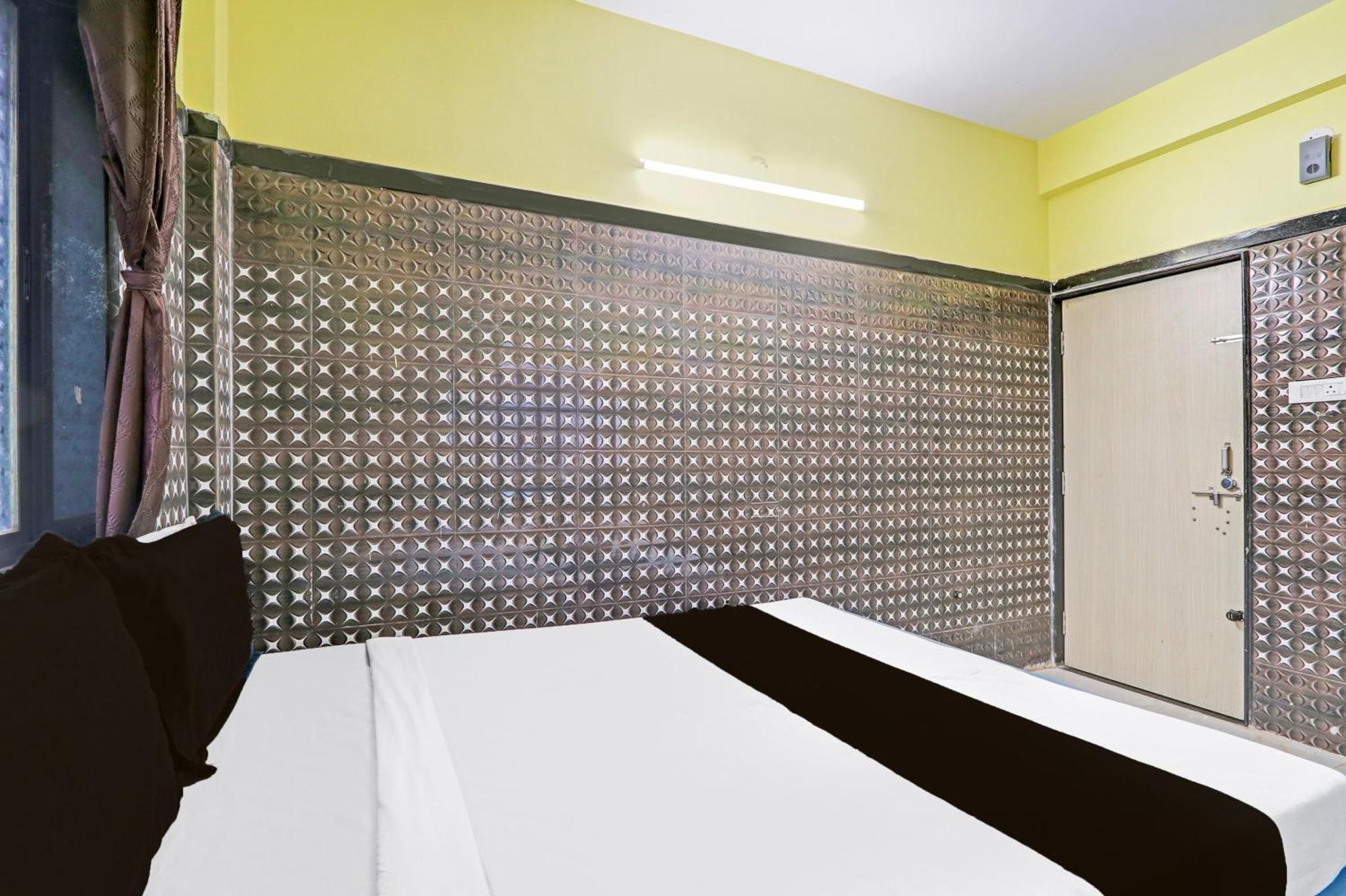 Hotel O Pankaj Hotel & Lodge Gangapur  ภายนอก รูปภาพ